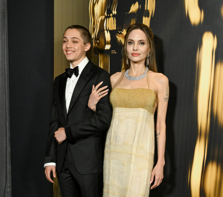 knox jolie pitt and angelina jolie